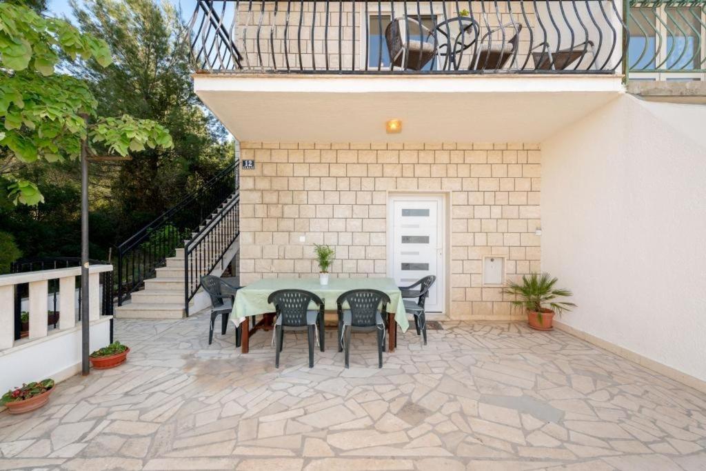 Ferienwohnung In Arbanija Mit Meerblick, Balkon, Klimaanlage, W-Lan 5137-1 Трогир Экстерьер фото